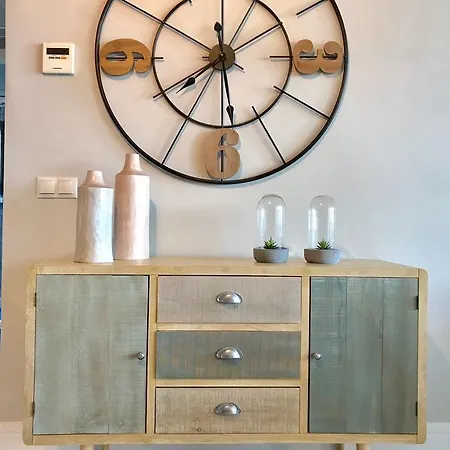 Luxury House 110 M2 On The Beach, Pool, Parking * Τορρεμολίνος