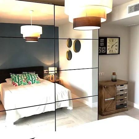 Luxury House 110 M2 On The Beach, Pool, Parking