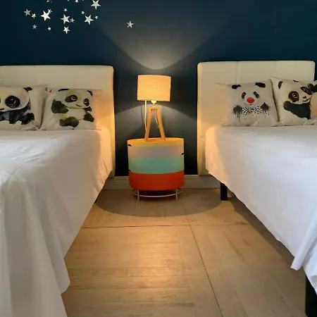 Appartamento Luxury House 110 M2 On The Beach, Pool, Parking