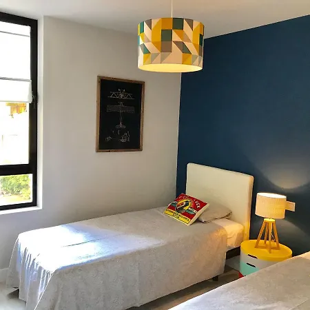 Luxury House 110 M2 On The Beach, Pool, Parking