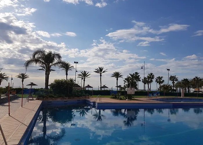 Luxury House 110 M2 On The Beach, Pool, Parking *