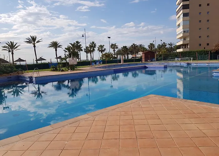 Luxury House 110 M2 On The Beach, Pool, Parking