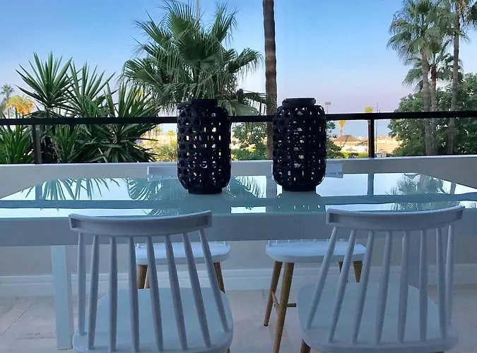 Apartamento Luxury House 110 M2 On The Beach, Pool, Parking