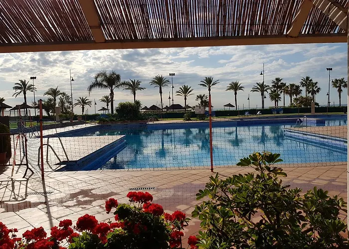 Luxury House 110 M2 On The Beach, Pool, Parking *